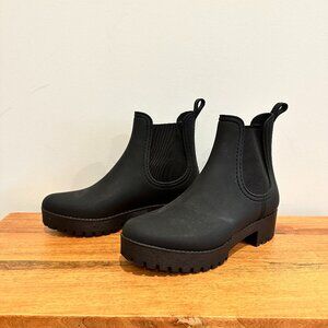 Jeffrey Campbell, Rainz Boot Chelsea Style in Black, Size 8